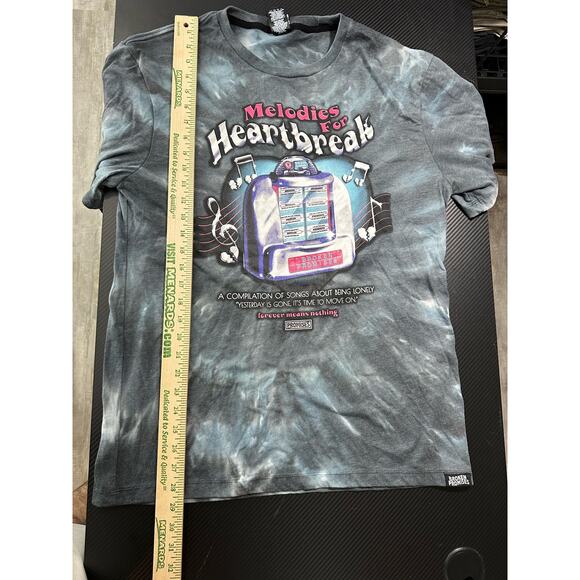 Broken Promises Y2K Skateboarding Graphic Tee Melodies for Heartbreak Size Med - Picture 5 of 10
